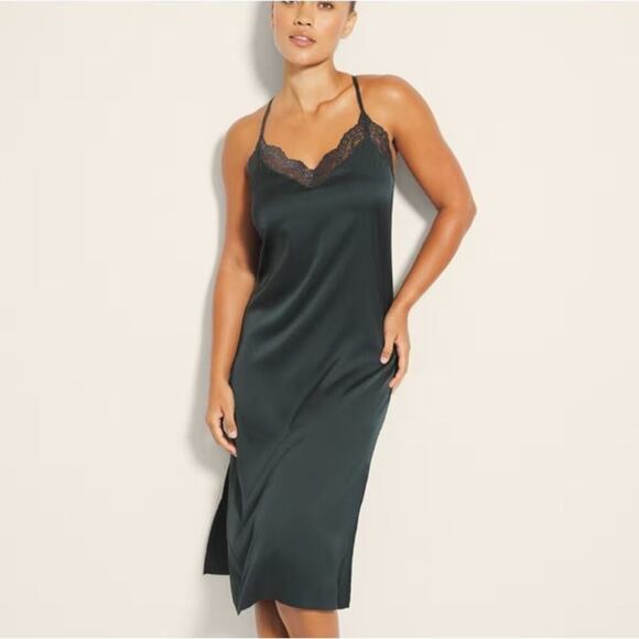 Womans Soma Emerald Satin Slip Size Medium - Picture 1 of 8